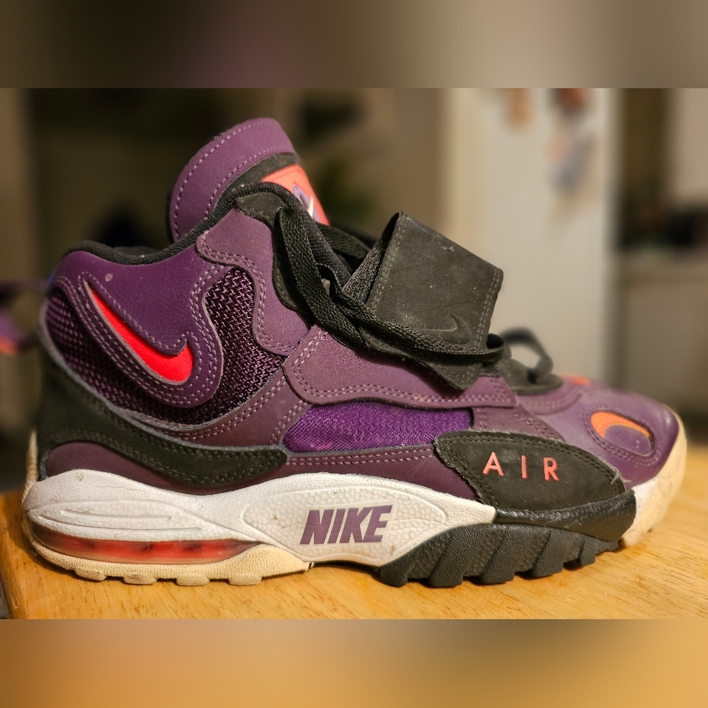 Nike Air Max Speed Turf Men’s Sz 10 Night Purple Basketball Shoes 525225-500